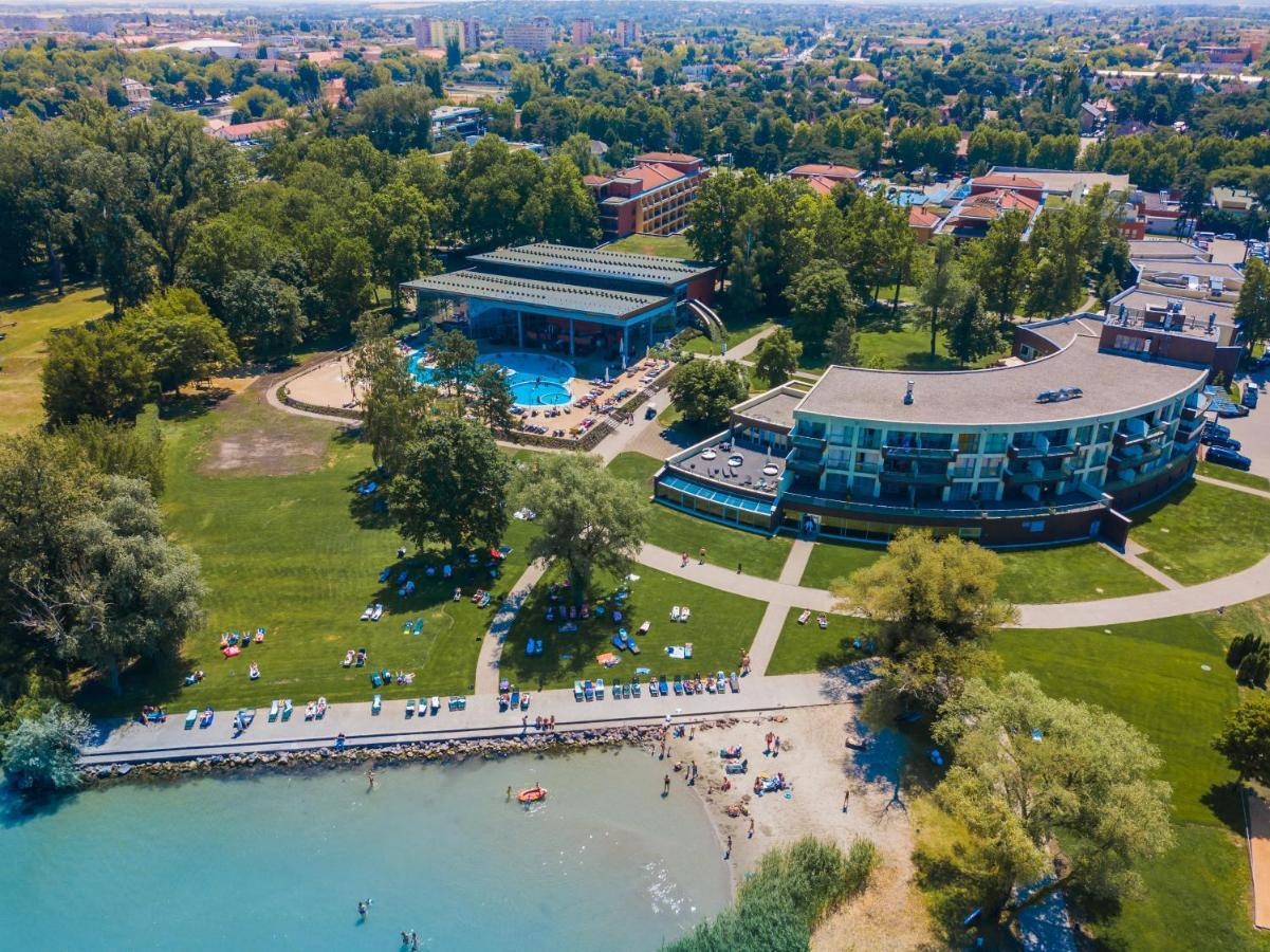 Mf Villa Azur Wellness Apartment Шіофок Екстер'єр фото