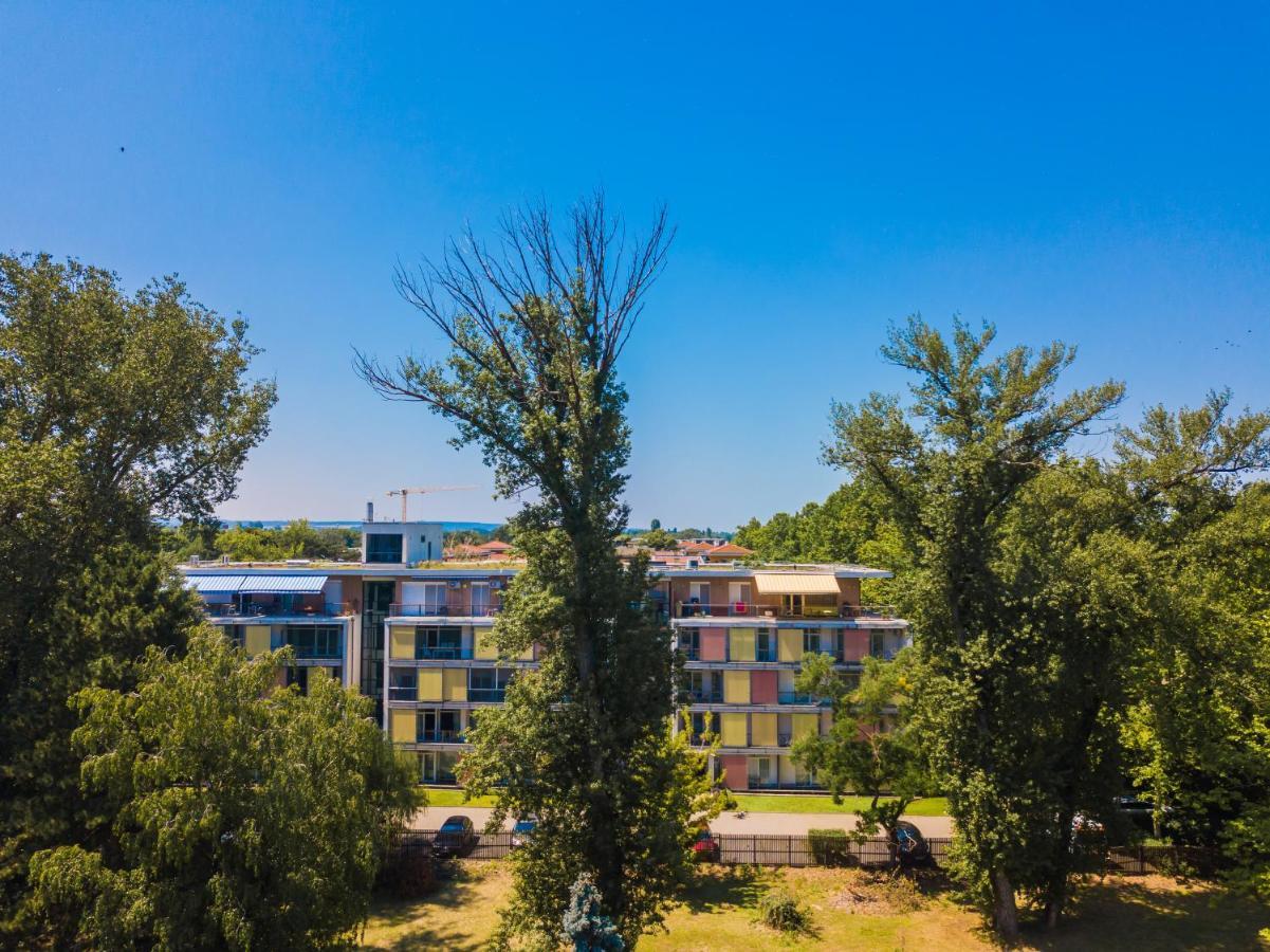 Mf Villa Azur Wellness Apartment Шіофок Екстер'єр фото